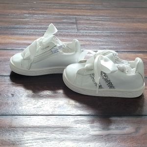 Toddler shoes